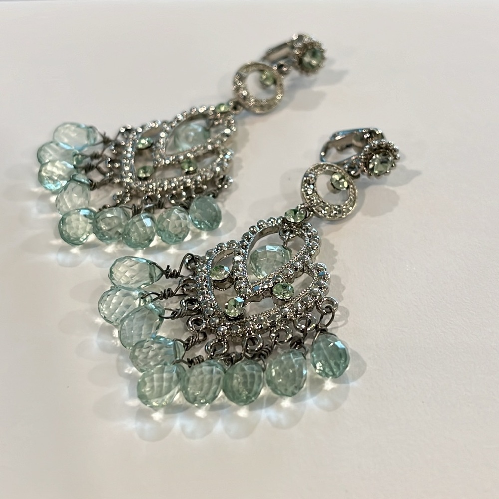 Clip-on chandelier earrings - Picture 2 of 4